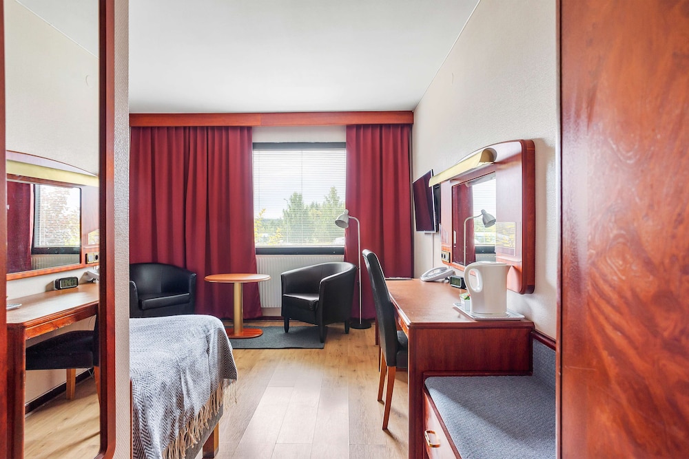 Standard Room, 1 Twin Bed, Non Smoking - Photo 1