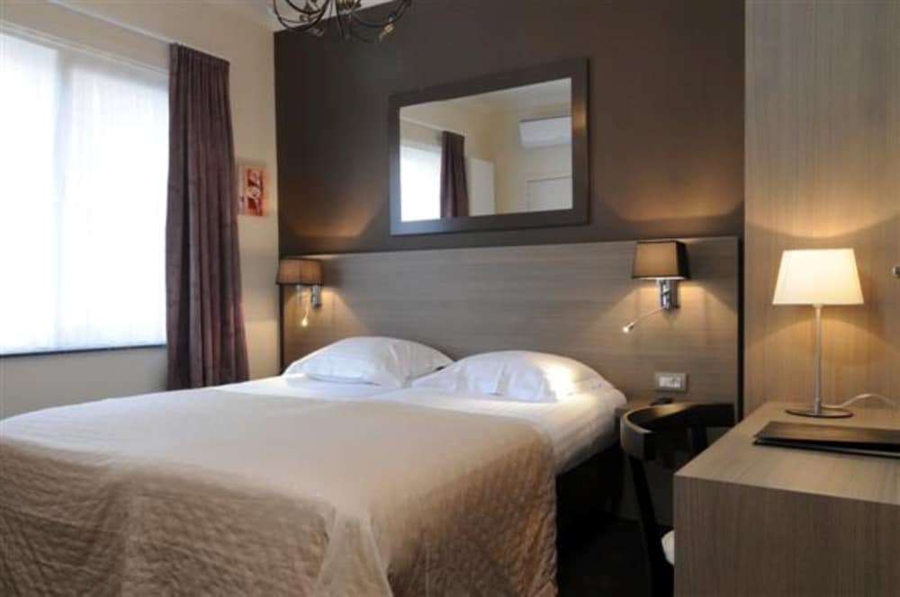 Standard Double or Twin Room photo 1
