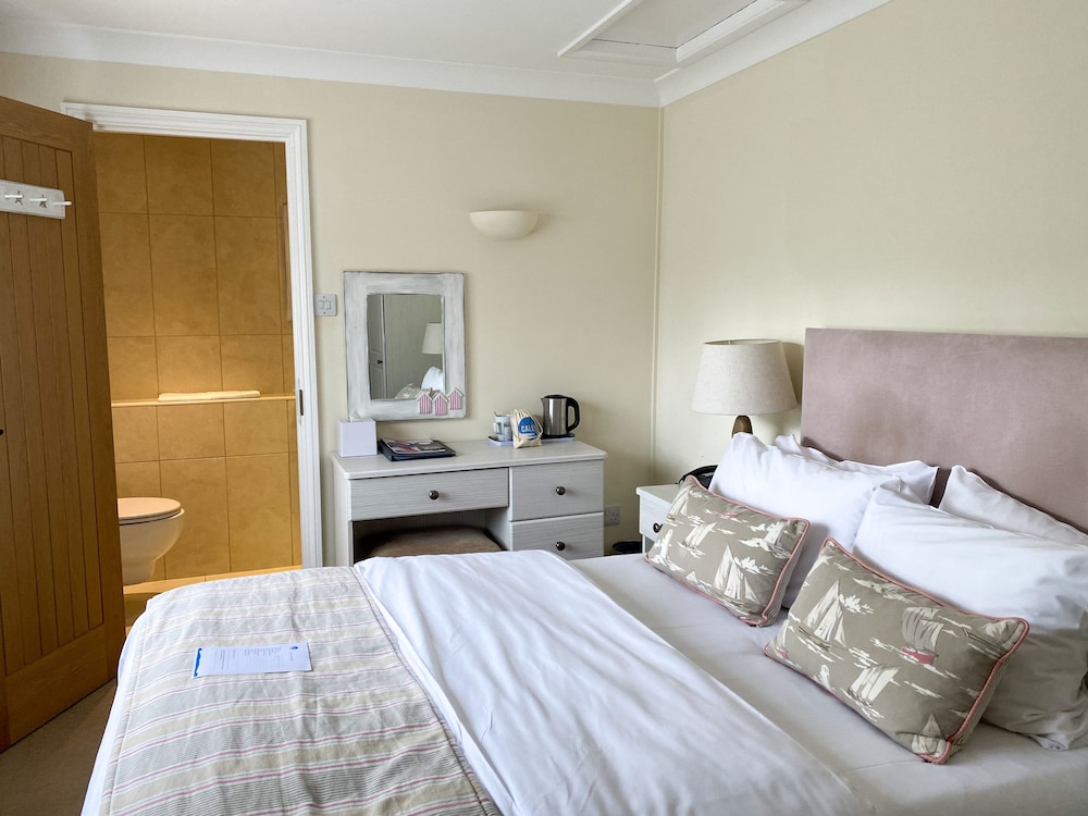 Economy Double Room photo 2