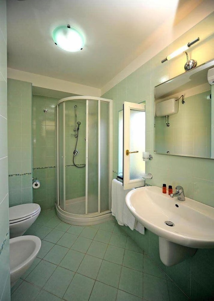 Superior Double or Twin Room photo 2
