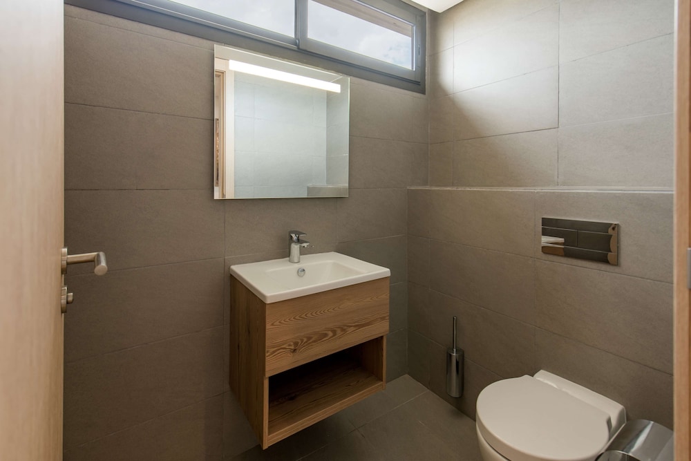Bungalow, 3 Bedrooms, Terrace - Photo 6