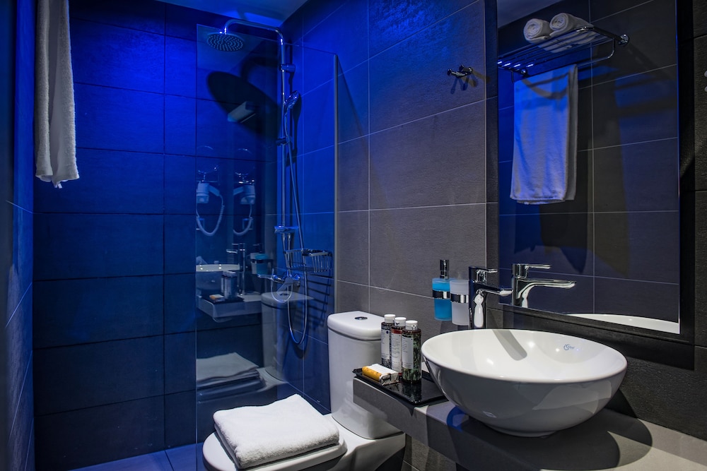 Junior Suite, Jetted Tub, Sea View - Photo 4