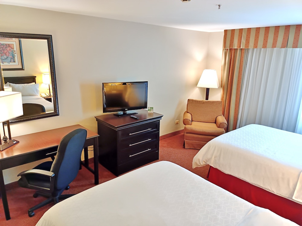 Standard Room, 2 Double Beds - Photo 2