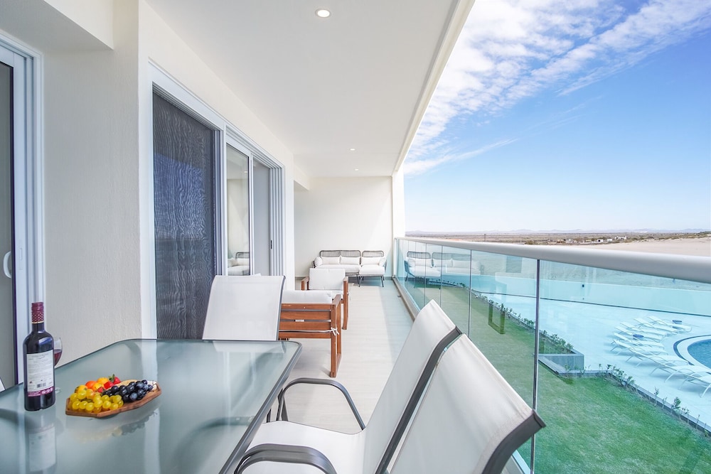 Condo, Multiple Beds, Balcony, Ocean View (Encantame Towers Verano 204)