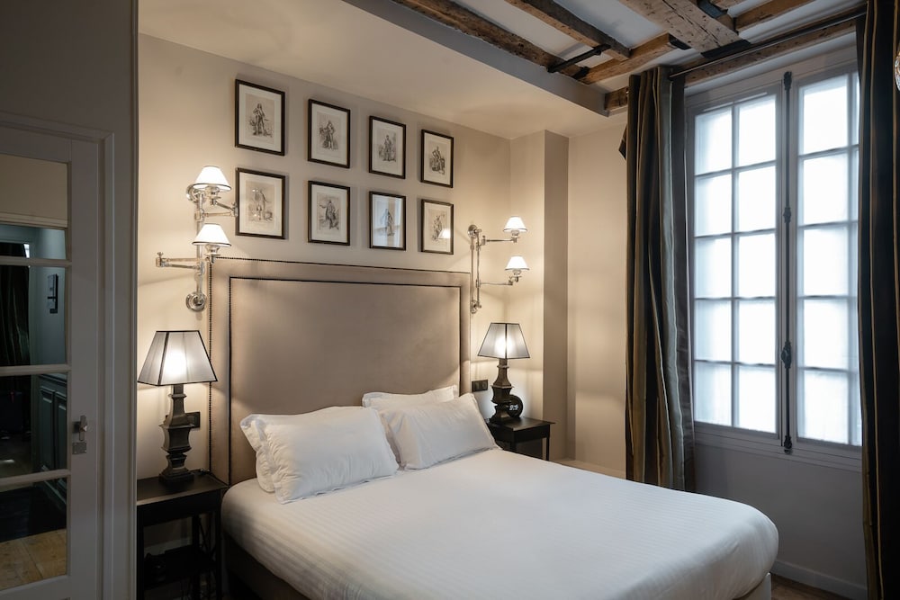 Deluxe Double or Twin Room photo 1