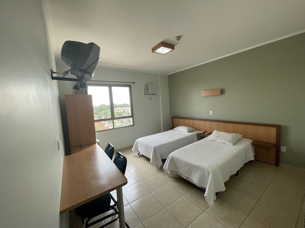 Basic Twin Room photo 3