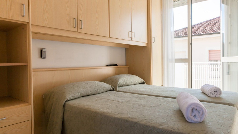 Economy Double or Twin Room photo 1