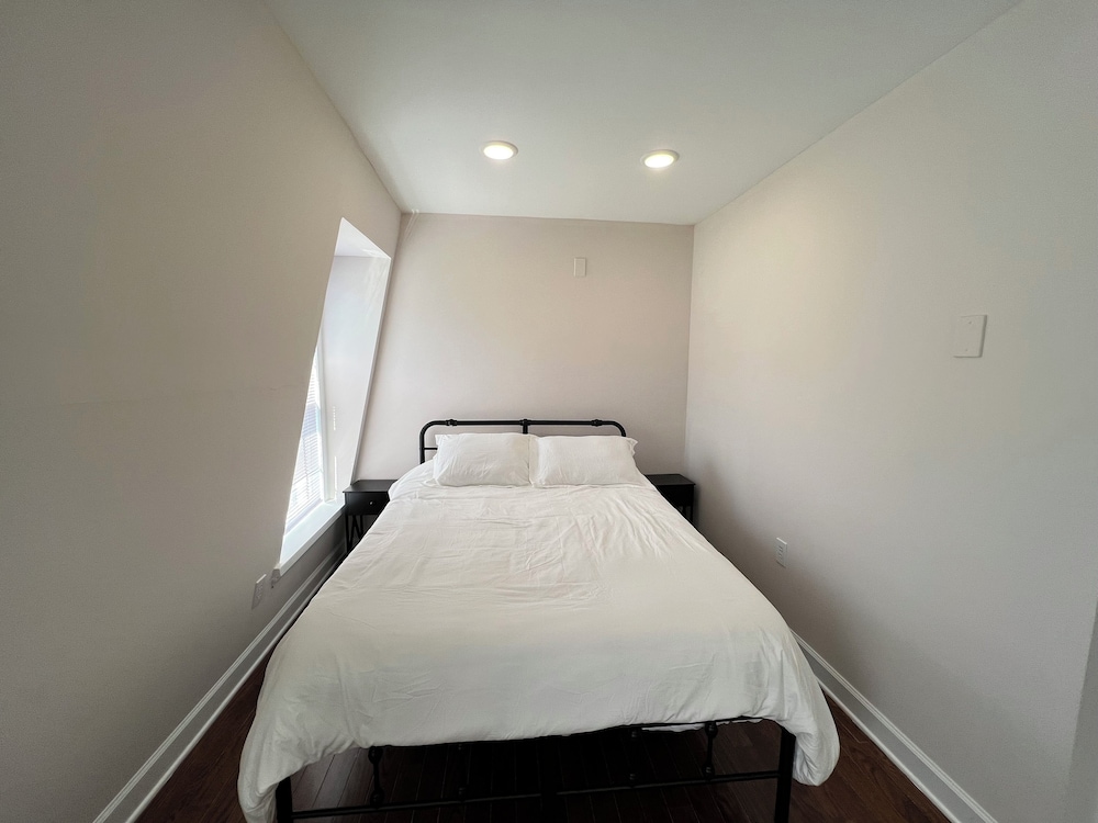 Signature Single Room (Riverside Refuge) photo 2