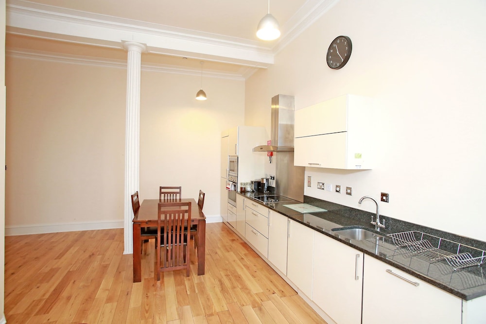 Apartment, 2 Bedrooms (16 B Union Terrace) photo 3
