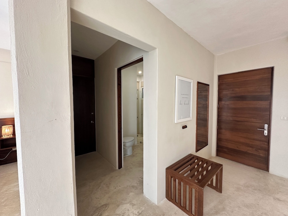 Suite - Photo 2