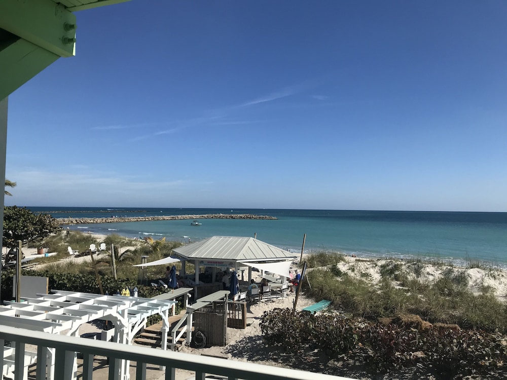 Standard Double Room, 2 Double Beds, Ocean View photo 2