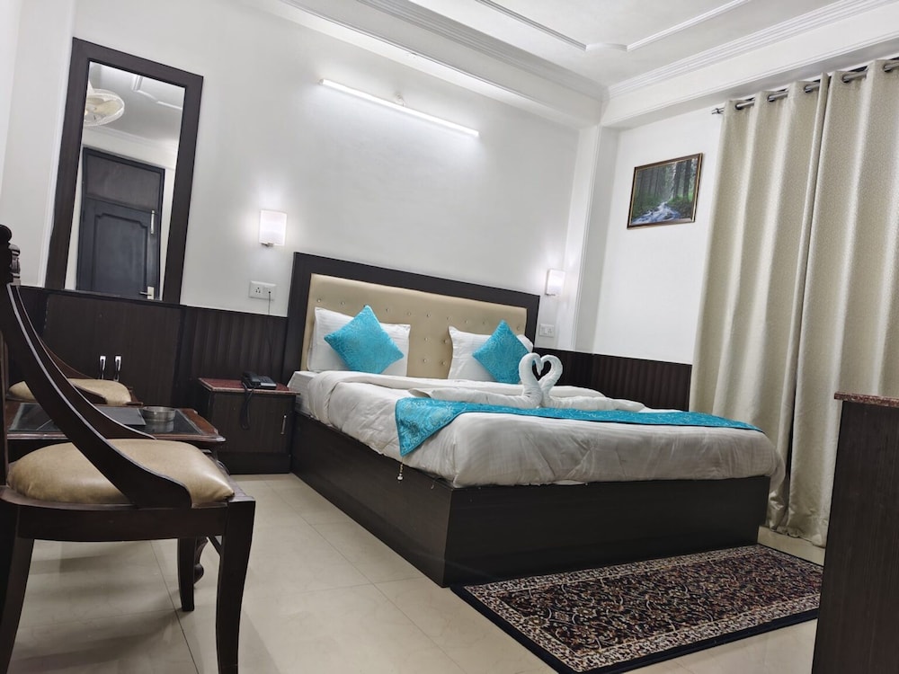 Deluxe Room, City View