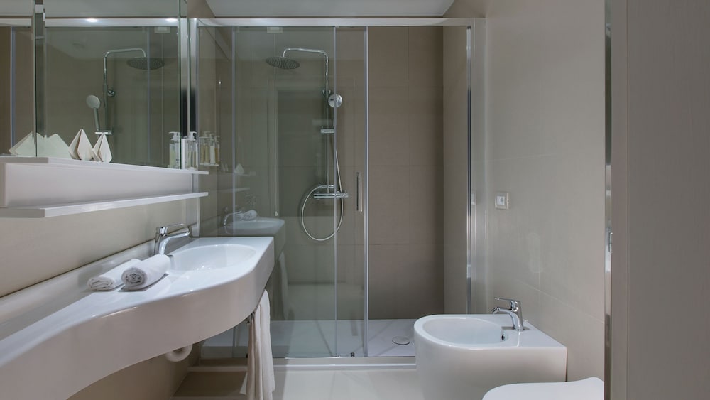 Exclusive Room, 1 King Bed, Park View - Photo 5
