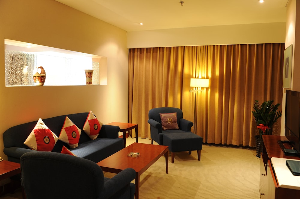 Suite, 1 King Bed, Non Smoking (Steam Room) photo 1
