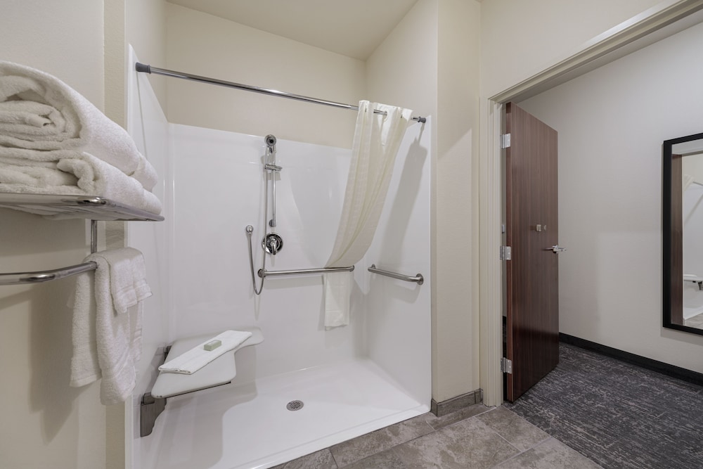 Suite, 1 King Bed with Sofa bed, Accessible, Non Smoking - Photo 9