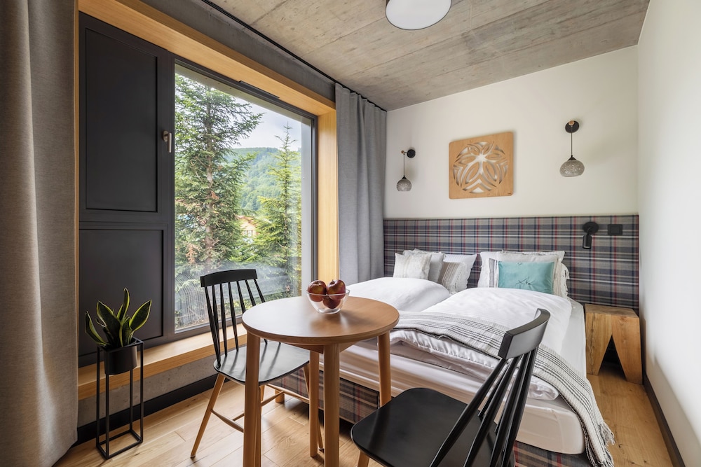 Standard Double or Twin Room, Mountain View