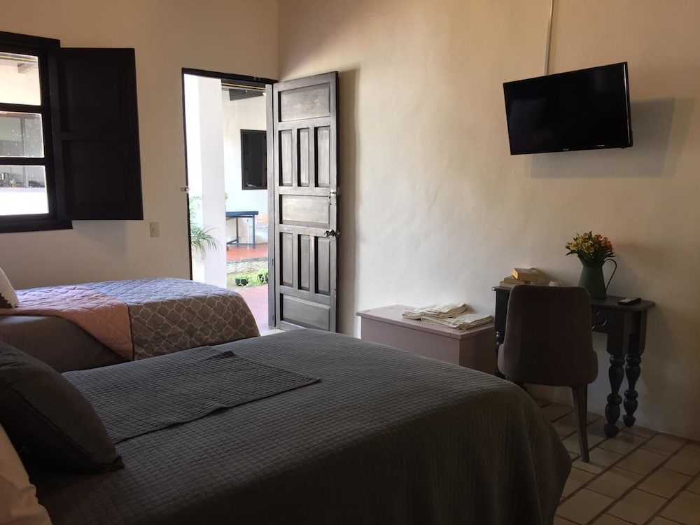 Standard Triple Room, Multiple Beds photo 3