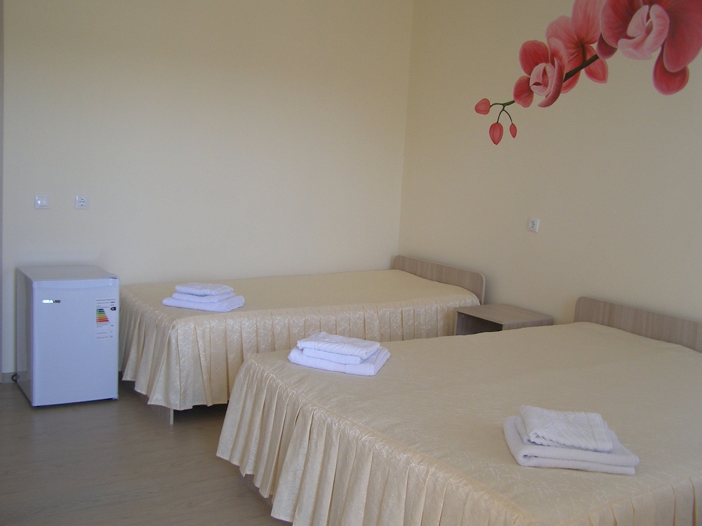 Luxury Triple Room, 1 Bedroom, Private Bathroom, Beachfront (22) photo 3