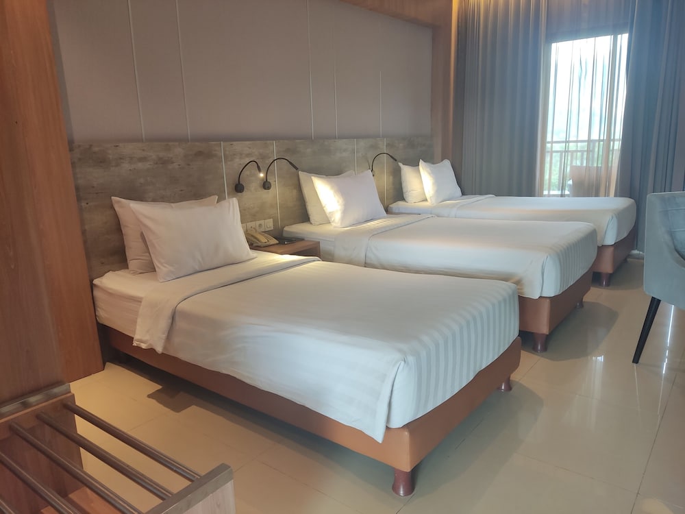 Deluxe Triple Room - Photo 1