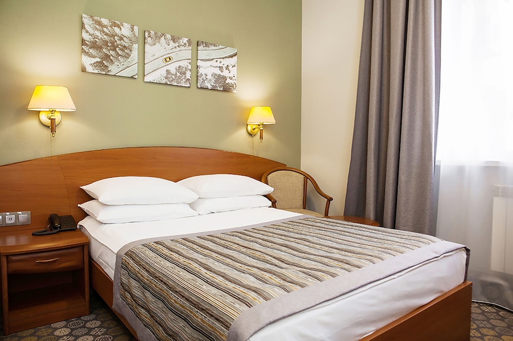 Economy Twin Room photo 3