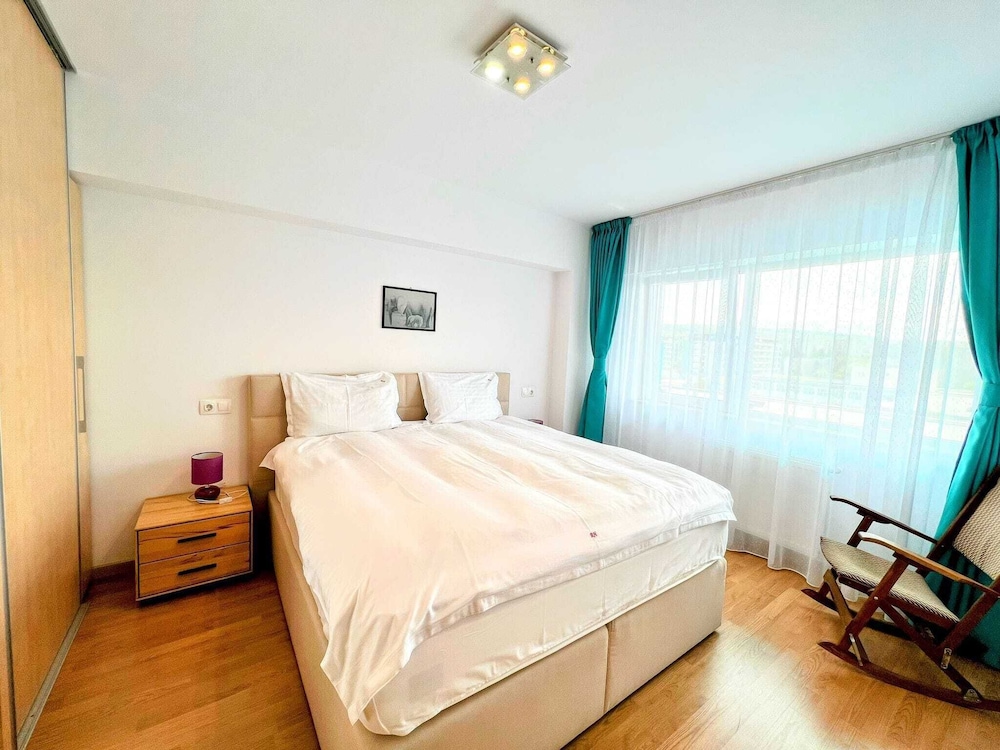 Premier Apartment photo 2