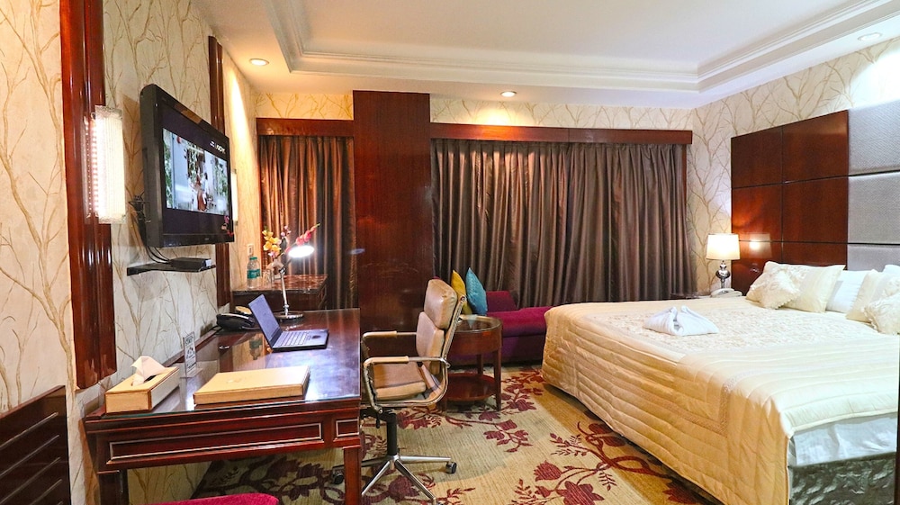 Executive, Double or Twin Room - Photo 12