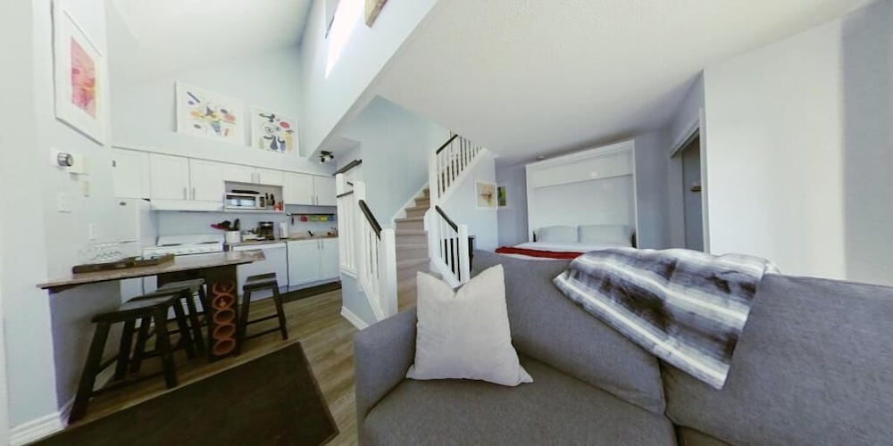 Standard Apartment, 2 Bedrooms, Balcony, Mountain View photo 1