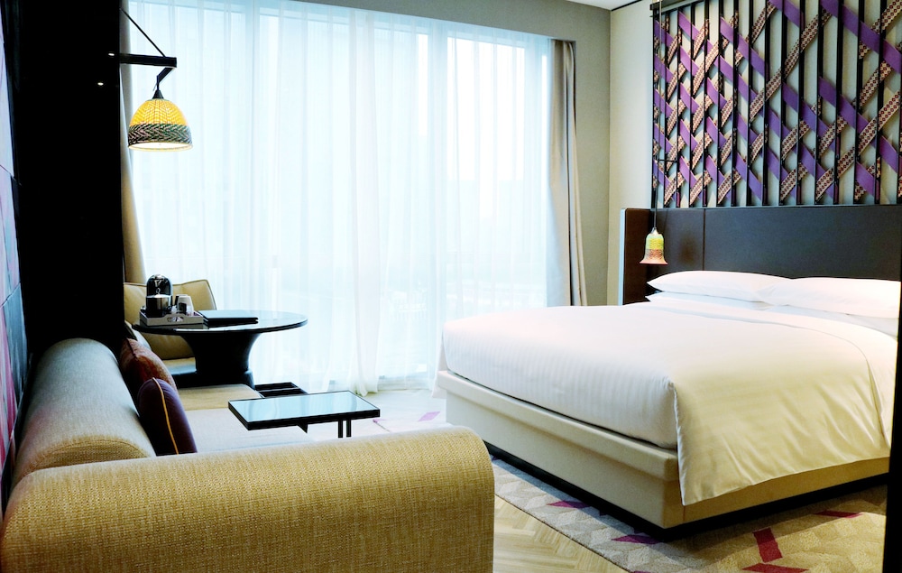 Room, 1 King Bed, City View photo 2
