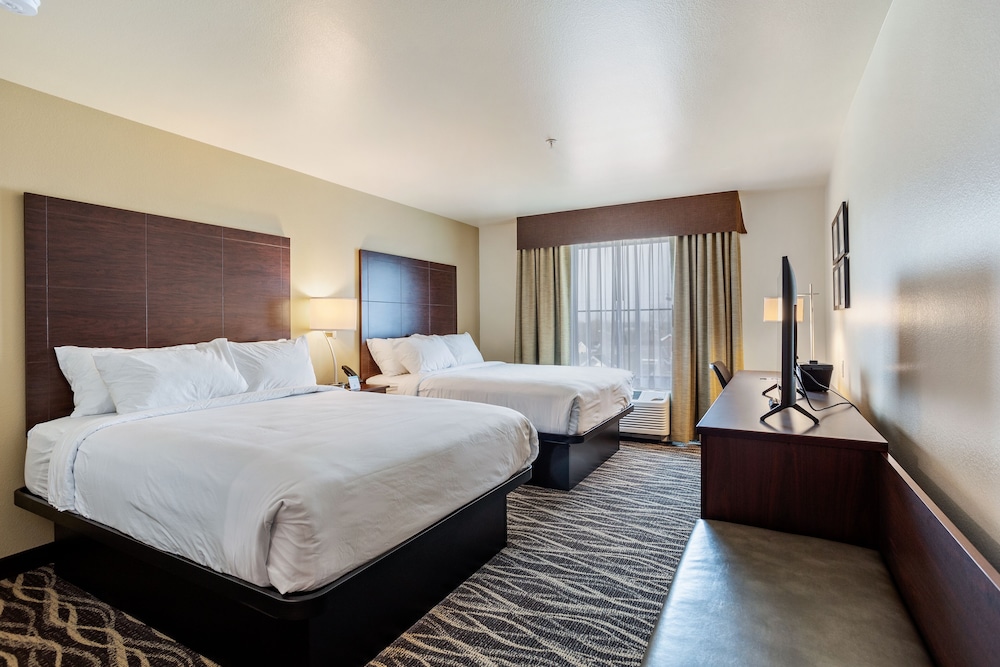 Room, 2 Queen Beds, Non Smoking - Photo 1