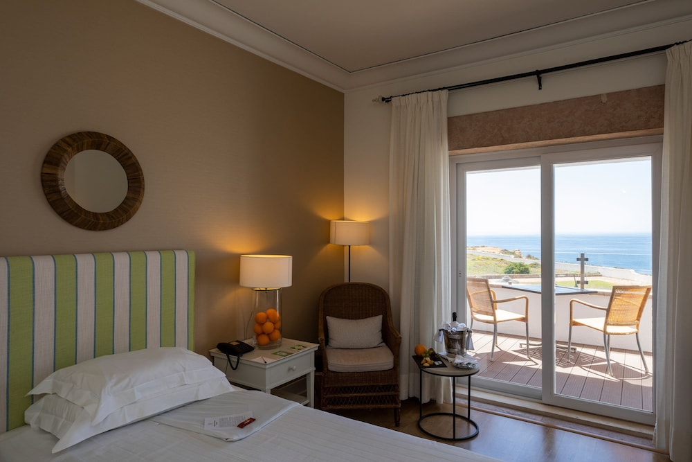 Superior Double or Twin Room, Sea View - Photo 5