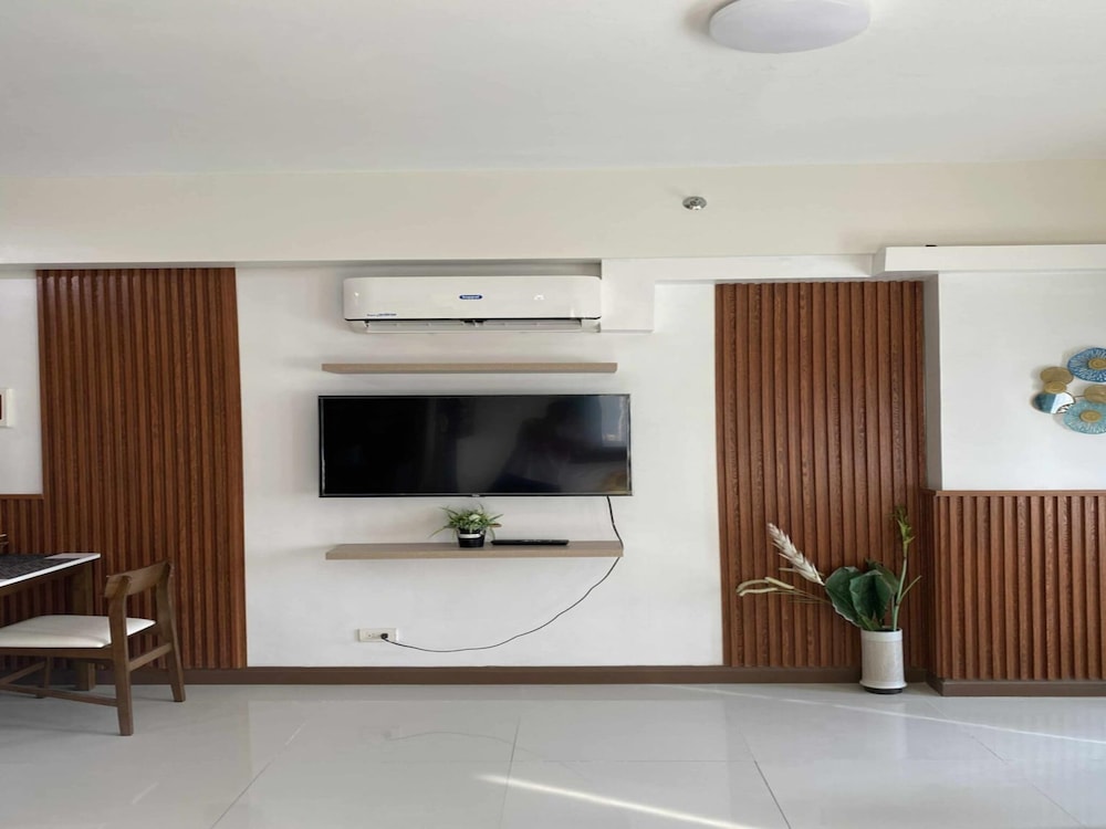 Condo, 1 Bedroom, Accessible, Balcony