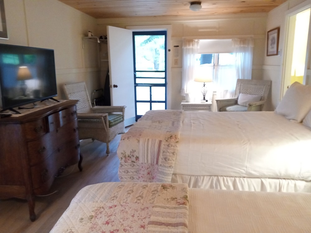 Traditional Cottage (Non Smoking) photo 1