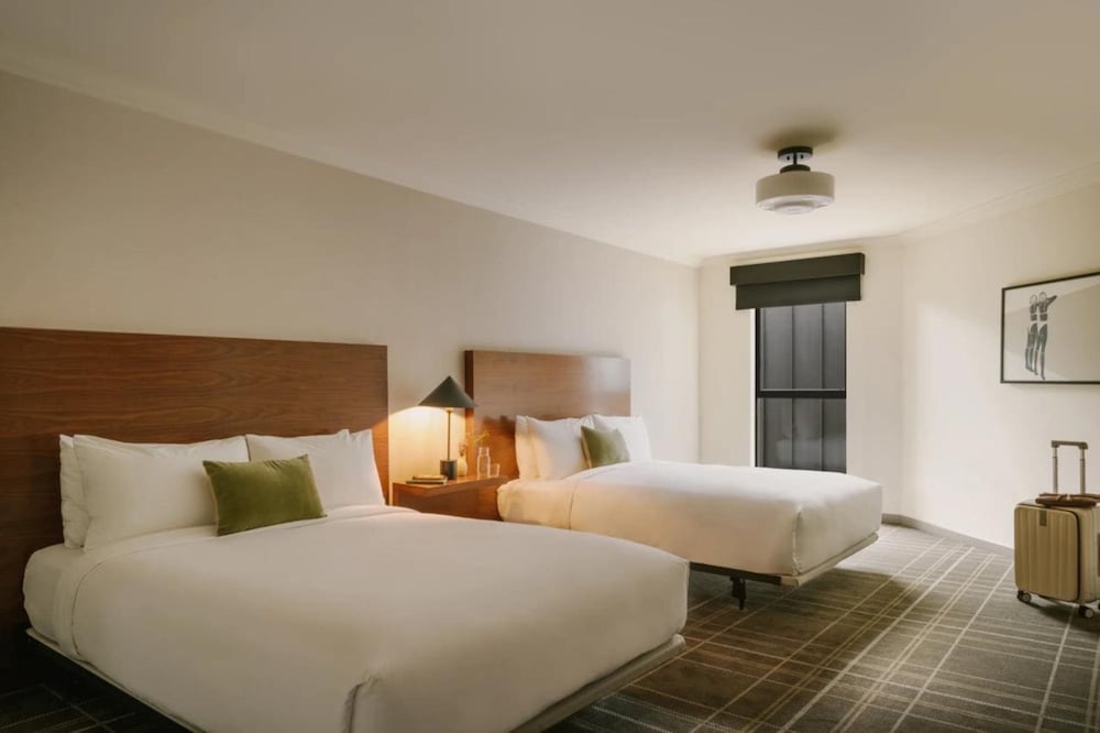 Superior Double Room, 2 Queen Beds, Accessible