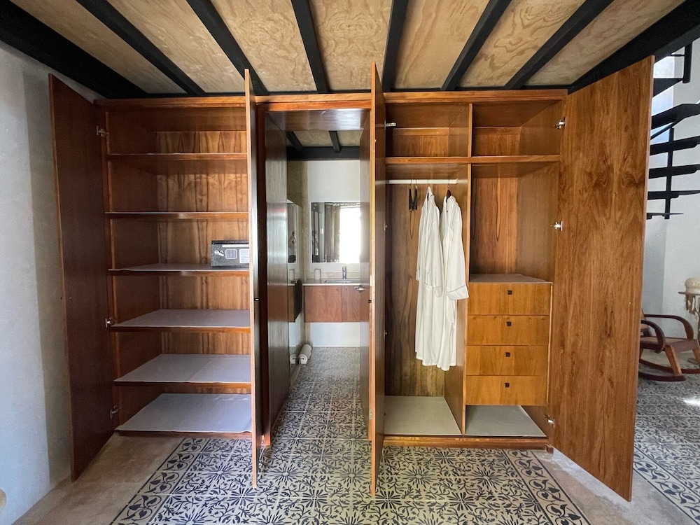 Family Suite, Multiple Beds, 2 Bathrooms, Park View photo 3
