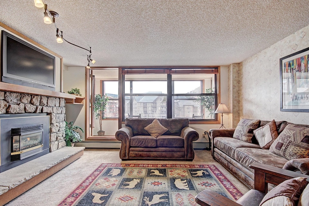 Condo, 2 Bedrooms photo 1