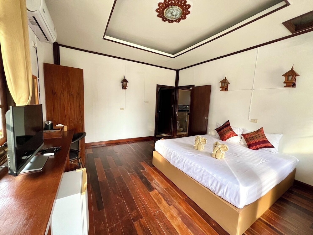 Classic Room, Garden View
