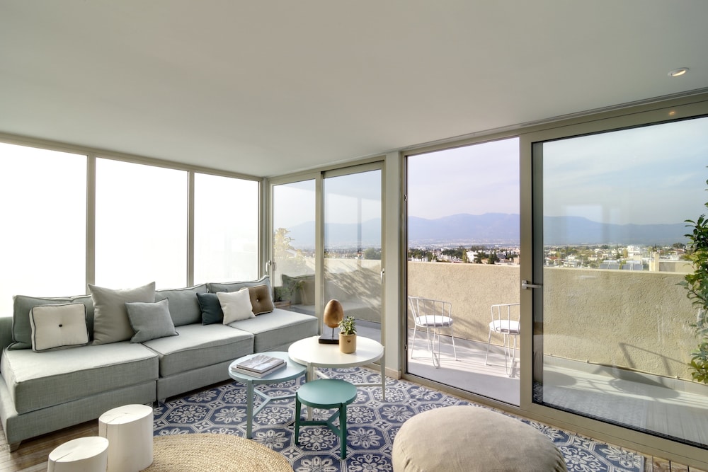 Loft Suite - Photo 1