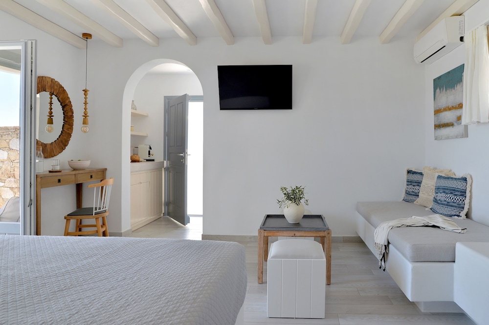 Grand Villa, Multiple Bedrooms, Private Pool, Sea View (Mythology) photo 2