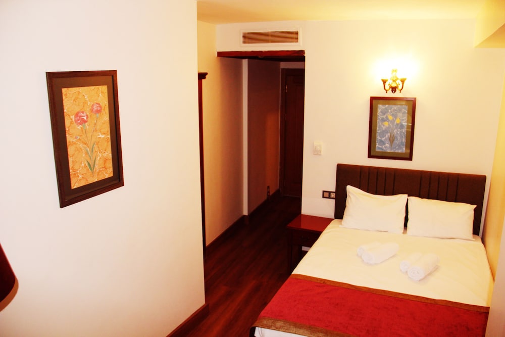 Economy Double Room photo 1