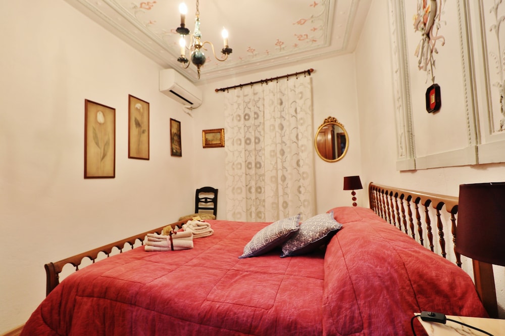 Romantic Apartment, 3 Bedrooms photo 1