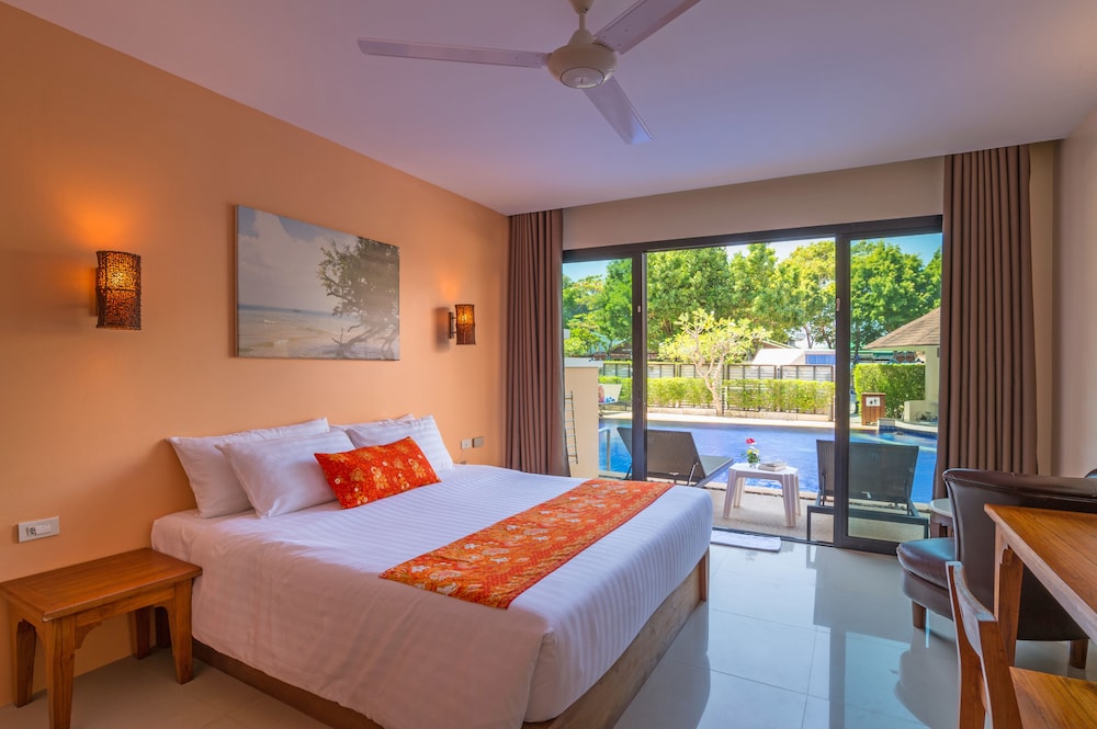 Deluxe Room, Pool Access - Photo 1