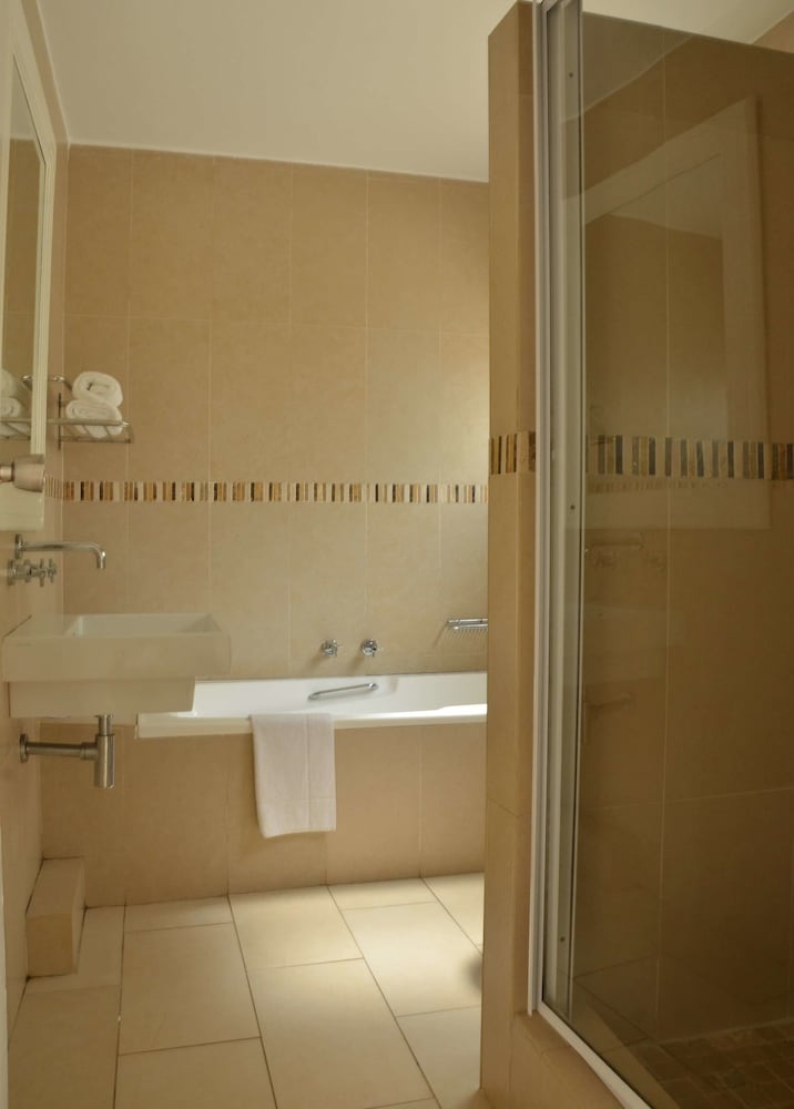 Family Twin Room, 2 Double Beds, Patio, Lagoon View photo 2