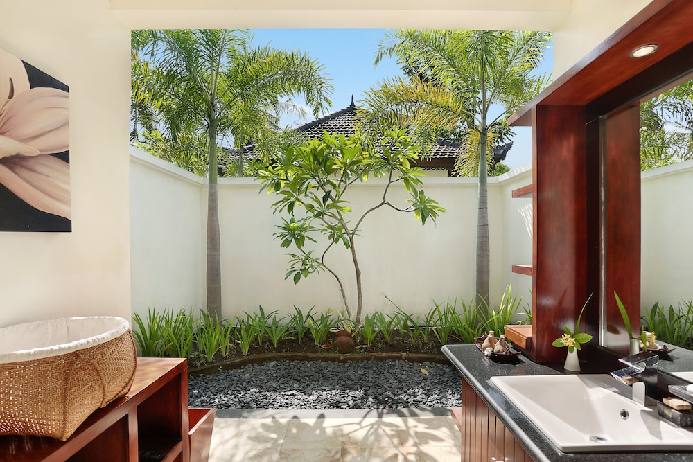 Sunset Bungalow, 1 King Bed - Photo 3