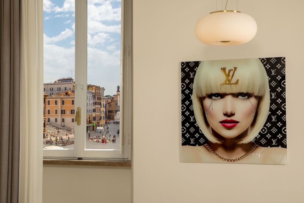 Two Connected Apartments with Terrace – Via Di Ripetta 229