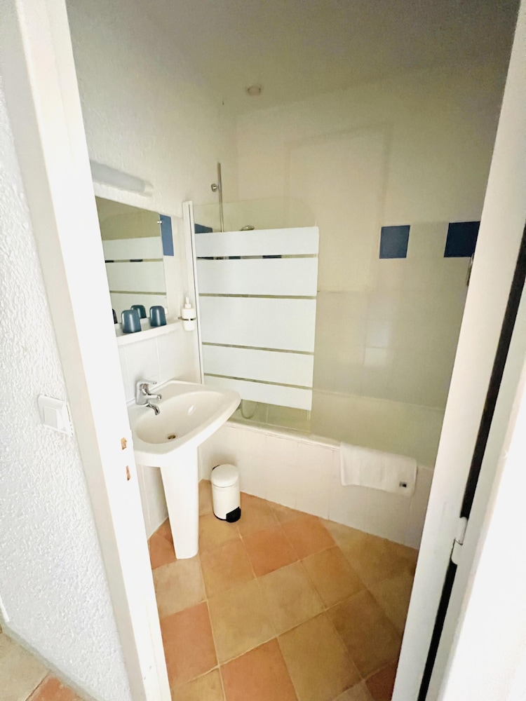 Standard Triple Room photo 3