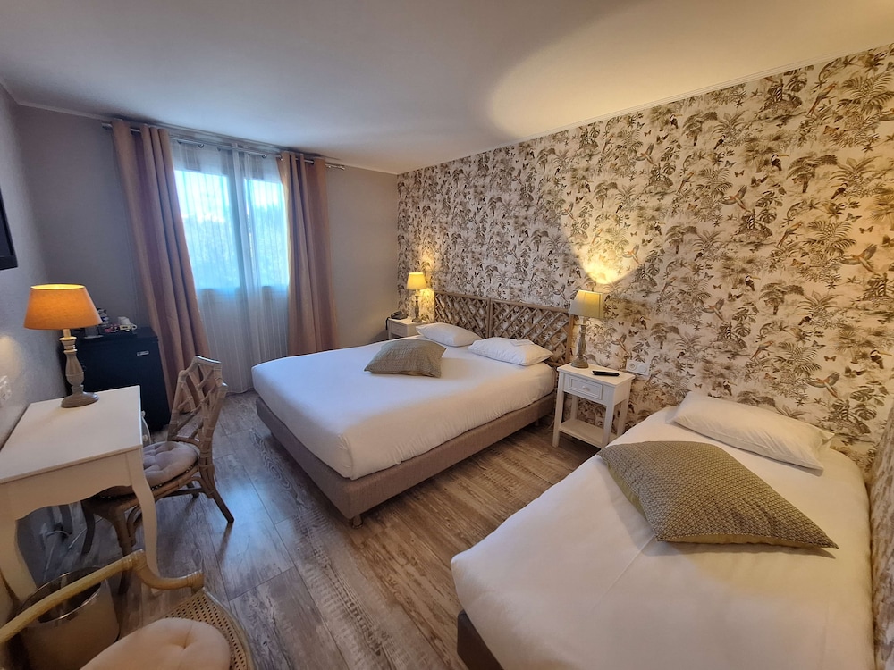 Family Room, Multiple Beds, Non Smoking - Photo 1