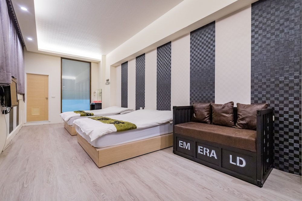 Double Room (Black And White) photo 1