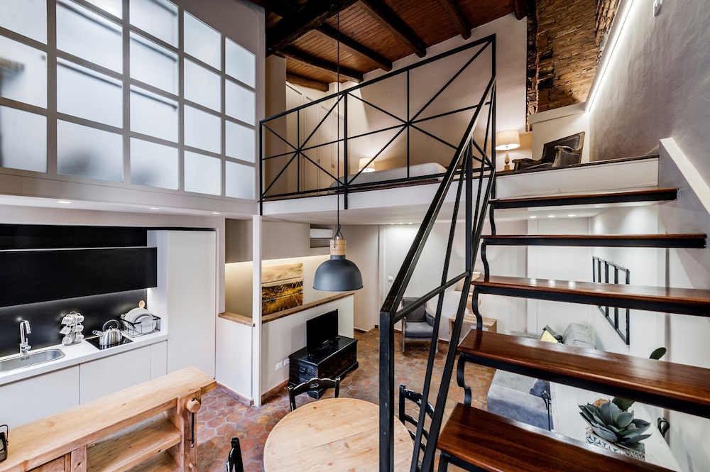 Duplex, 1 Bedroom photo 2