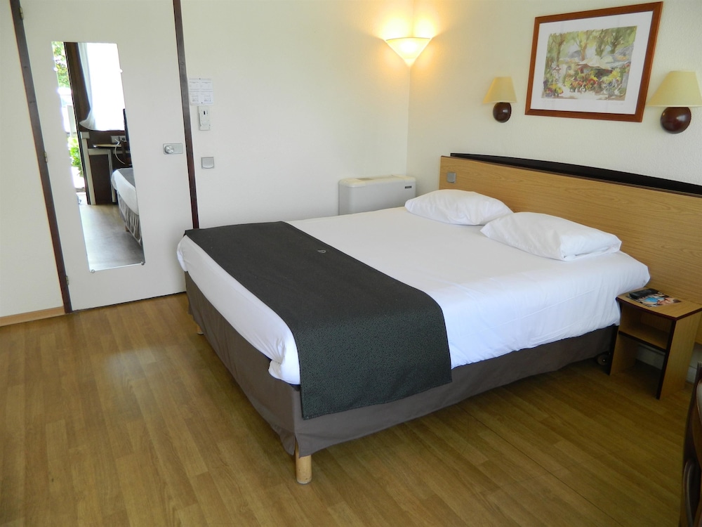 Standard Room, 2 Twin Beds - Photo 3