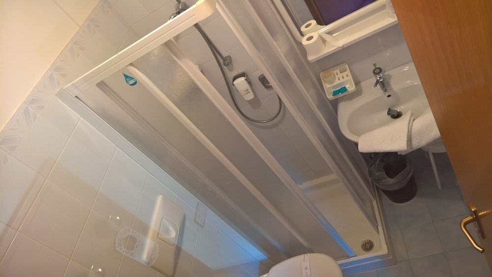 Double or Twin Room, Mountain View photo 3